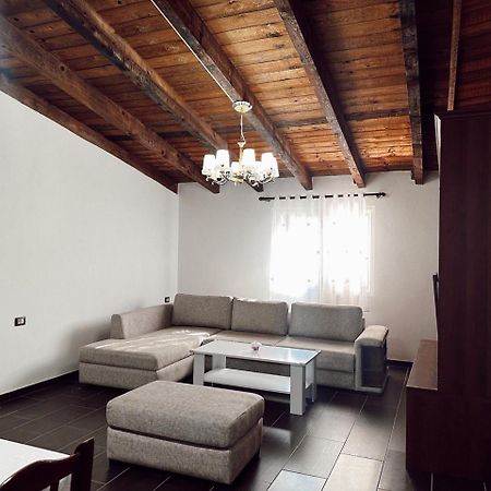 Oa'S Beach Apartment Vlorë Esterno foto
